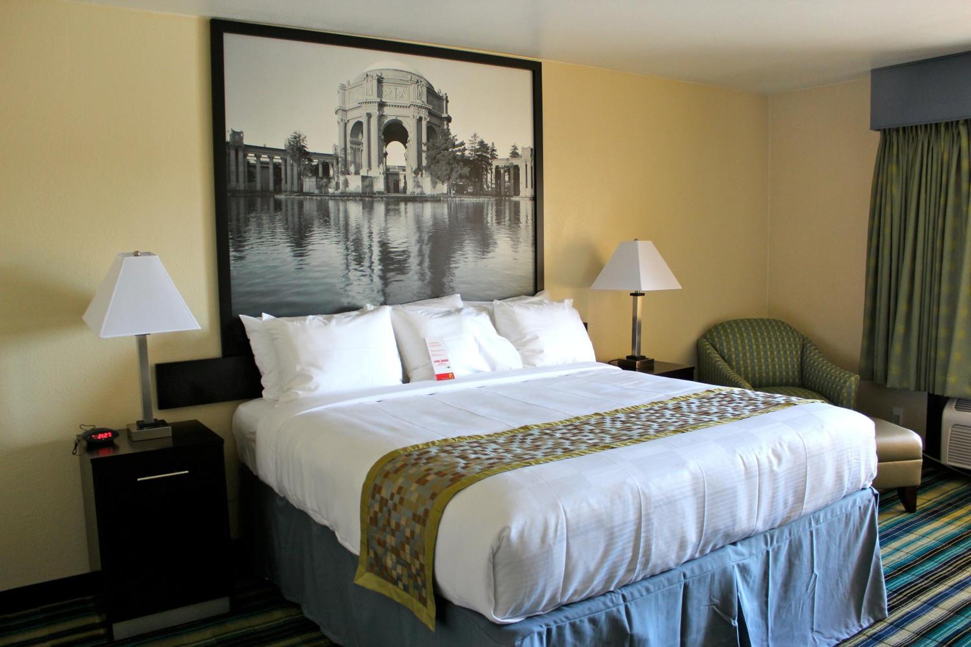 Super 8 By Wyndham Vallejo/Napa Valley Room photo